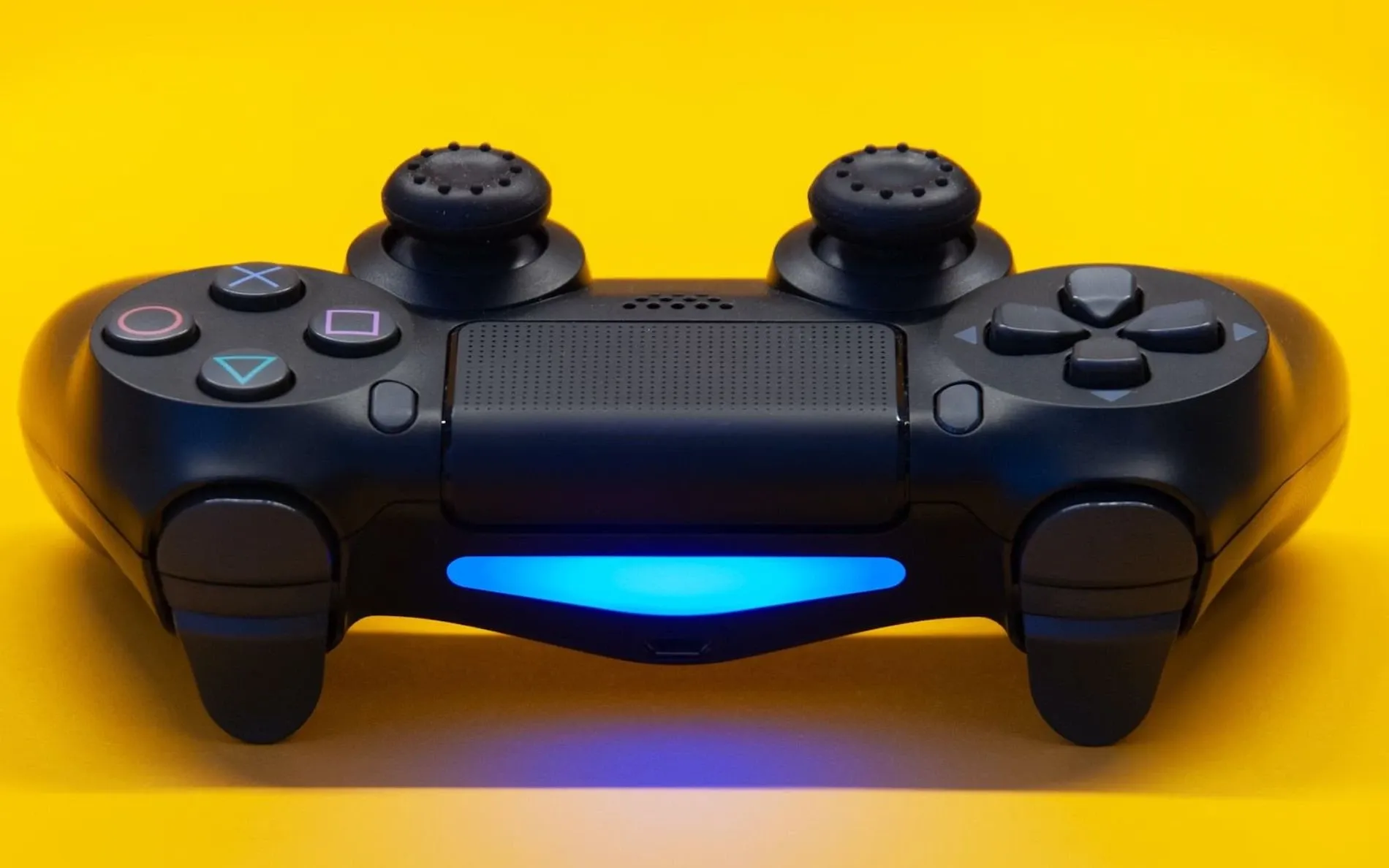 PS4 controller