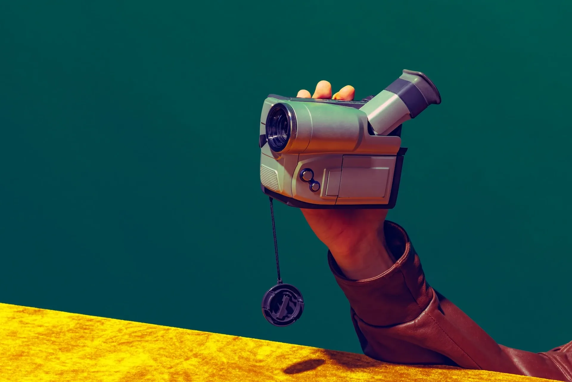 Filming with a handheld video camera